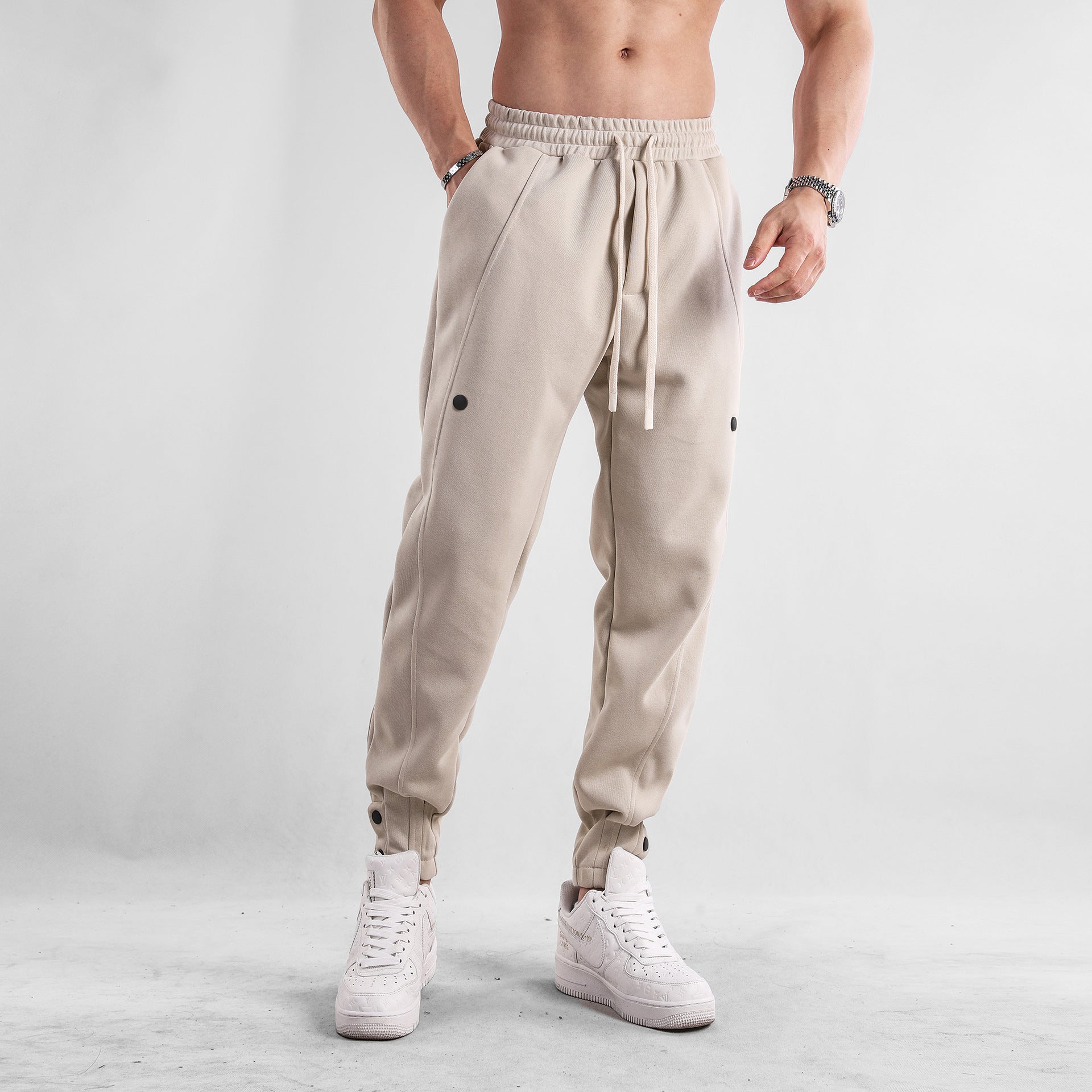 AERON™ | Pantalones casuales de hombre con cordón y pernera cónica Tech