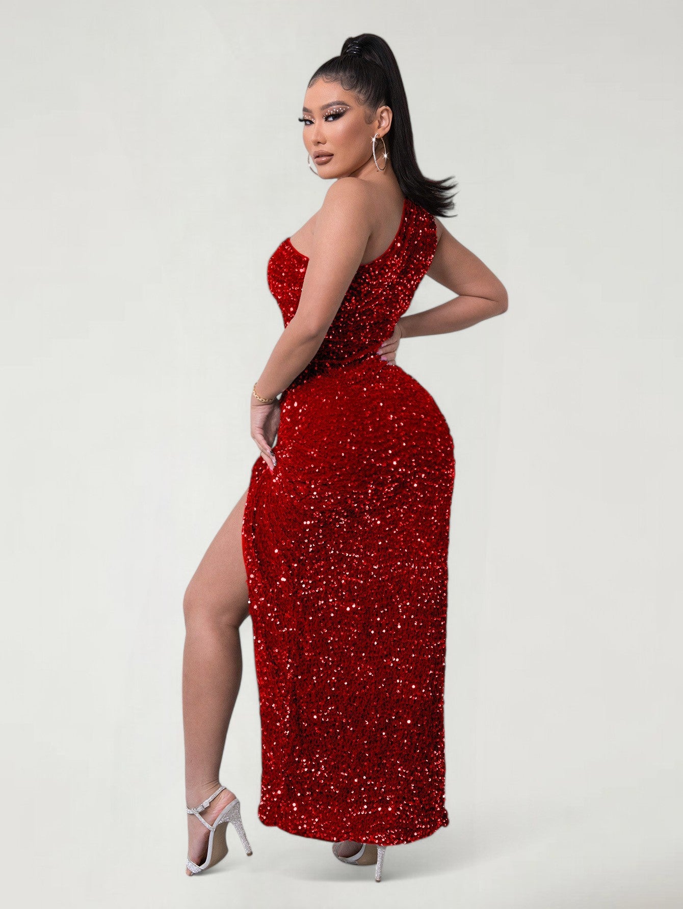 AMARA™ | Vestido de noche de lentejuelas de un solo hombro con abertura alta