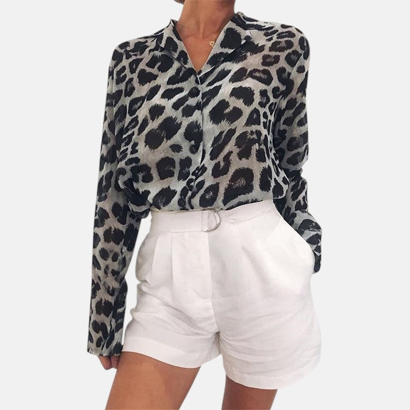 SELENE™ | Blusa de mujer con botones y estampado de leopardo satinado