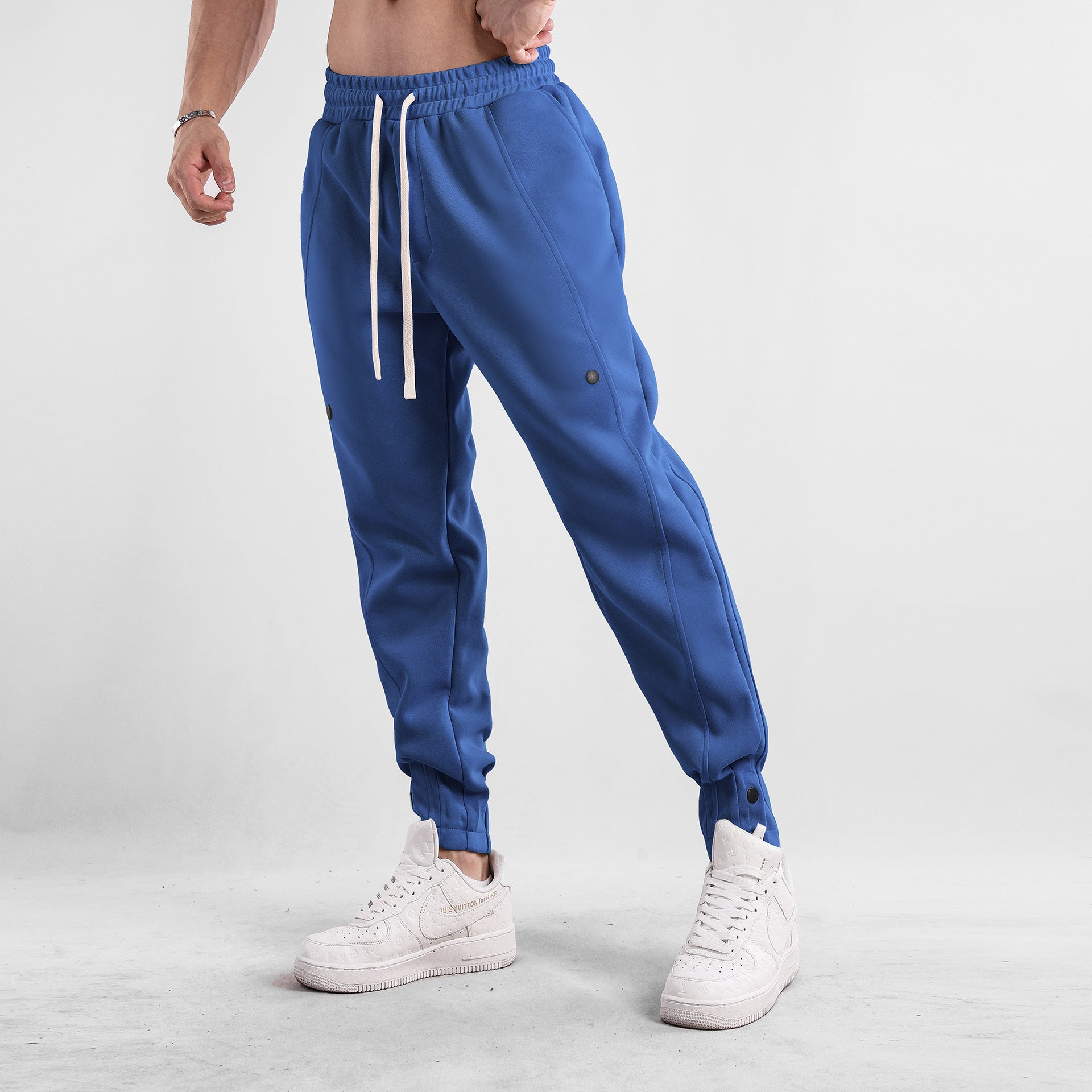 AERON™ | Pantalones casuales de hombre con cordón y pernera cónica Tech