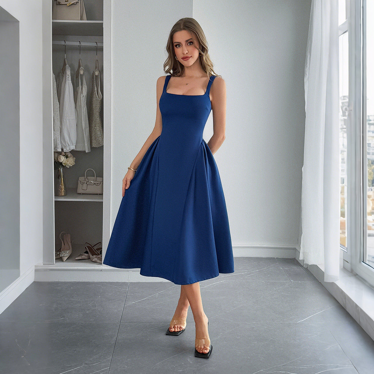ALINA™ | Elegante vestido midi de cuello cuadrado para mujer