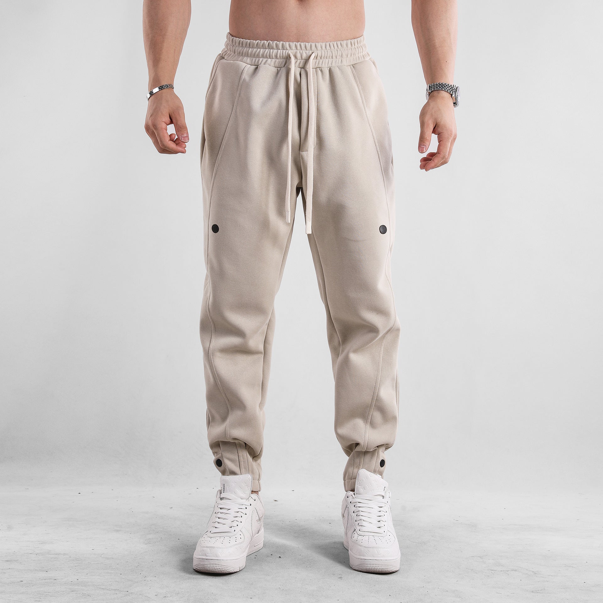 AERON™ | Pantalones casuales de hombre con cordón y pernera cónica Tech