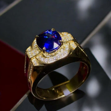 Luxuriöser Herrenring 18 Karat Gold 3,51 Karat Diamant und natürlicher blauer Saphir